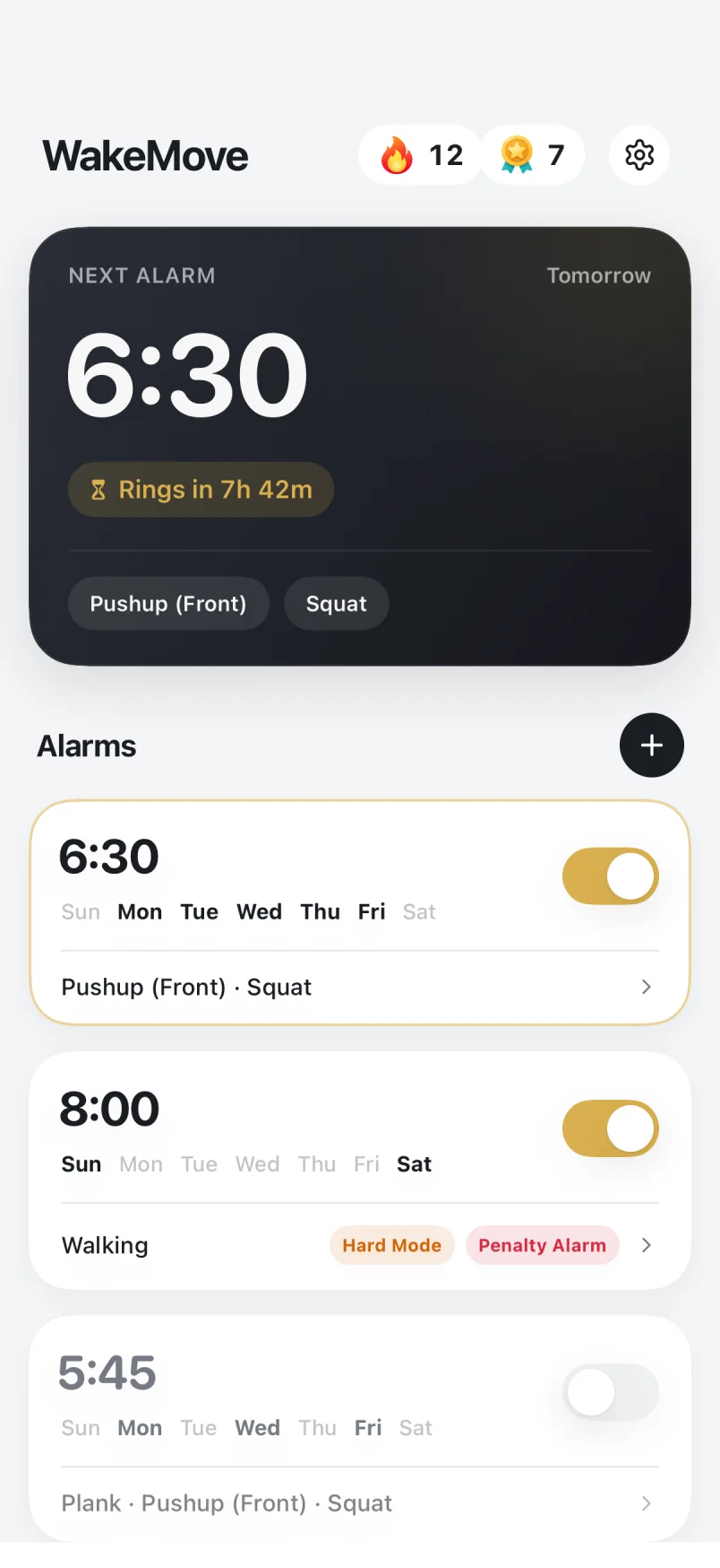 WakeMove Home screen: the next alarm with its countdown, this week's streak, and the alarm list